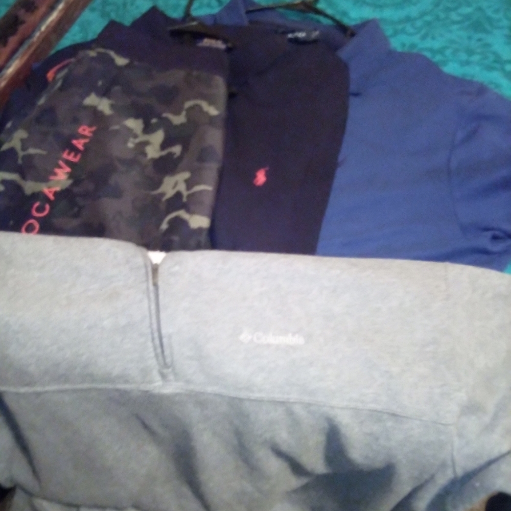 Name brand clothes Roca-wear polo